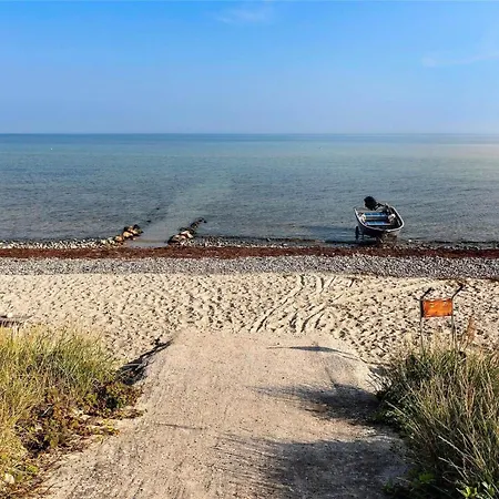 1014-stege-edderfuglevej-7 * Stege